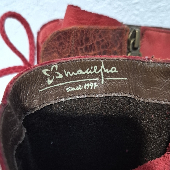 Red and Brown Lace-Up Women's Boots - Picture 5 of 7